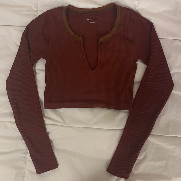 Urban Outfitters crop top - Picture 1 of 3